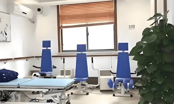 深圳迁户口都需要什么手续和证件_刷短剧治愈上班的痛！再让我看广告就太过分了吧 让我看广告别护需特理的长者