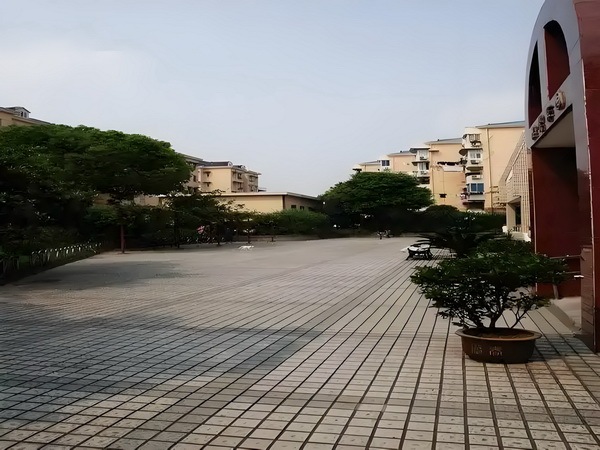 深圳迁户口都需要什么手续和证件_刷短剧治愈上班的痛！再让我看广告就太过分了吧 让我看广告别护需特理的长者